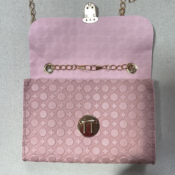 MINI TEXTURED PUSH LOCK PINK CROSSBODY BAG - Picture 8 of 15